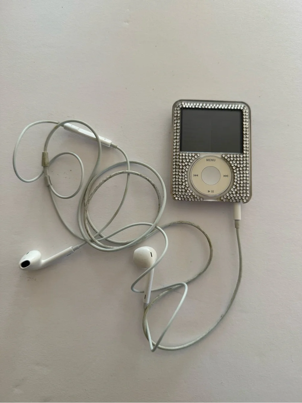 Apple iPod Nano 3rd Generation with Crystal Case, OG Headphones/Charger Y2K